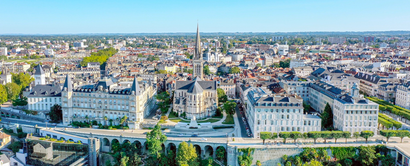 Aperçu de la collection photographique consacrée à Pau et à son patrimoine